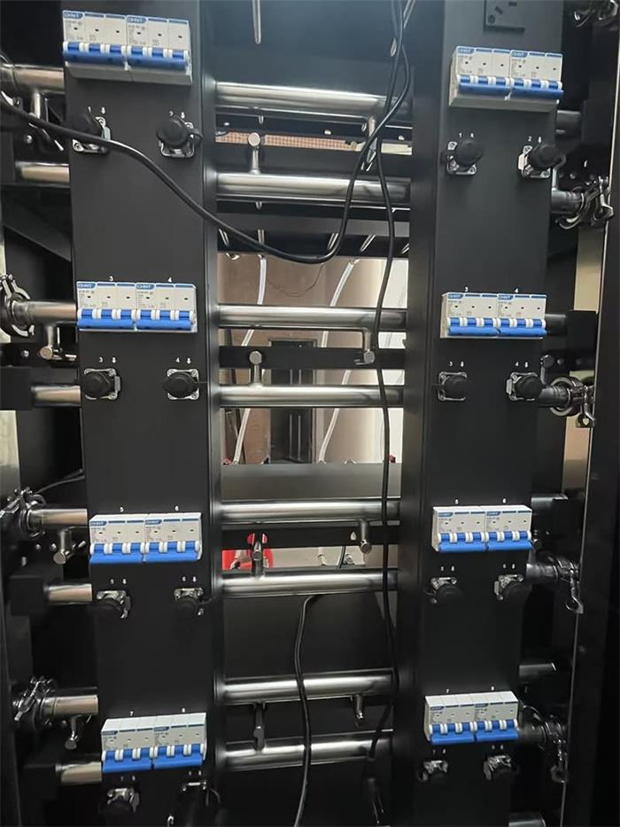 1760686039707363.jpg Lianli Hydro Water Cooling Cabinet for BTC Hydro ASIC Miners.jpg